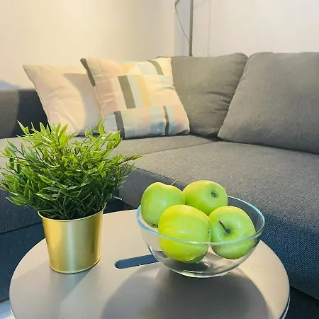 Pineapple/lovely Studio With Patio